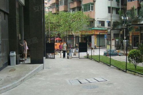 廣州煙卷一廠宿舍區(qū)優(yōu)點 不足,廣州煙卷一廠宿舍區(qū)怎么樣,廣州煙卷一廠宿舍區(qū)周邊房產(chǎn)中介經(jīng)紀(jì)人評價